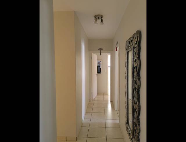 4 BEDROOM APARTMENT FOR SALE IN LAWRENCE ROCKS